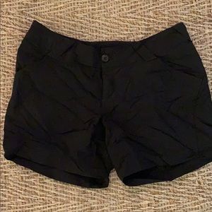 Columbia PFG black shorts, size M